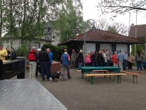 2010509_1Maikranz aufhängen (45)  